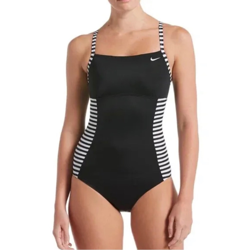 Nike Women's One Piece Swimsuit NWT Sz Small